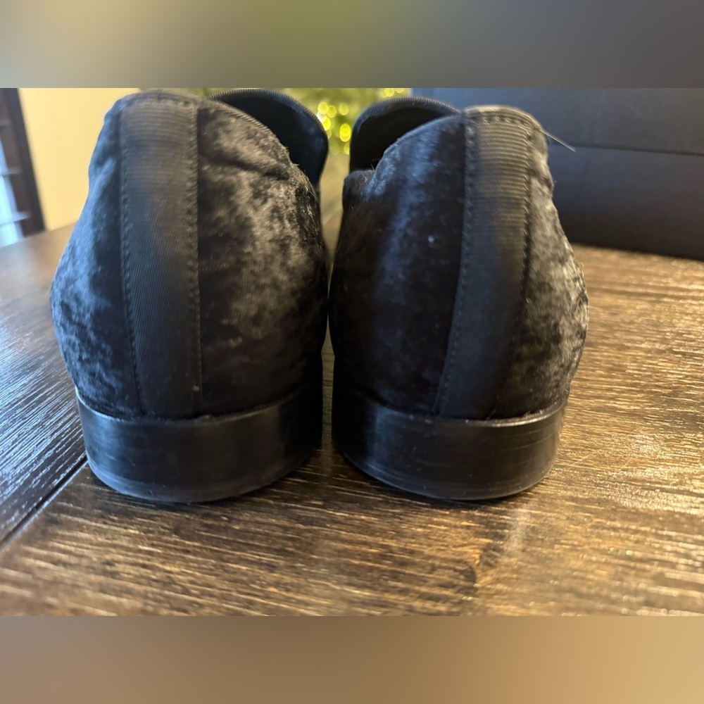 Donald J. Pliner Black Velvet Slip-Ons with Beaded Skull Crest 12M - Picture 5 of 6